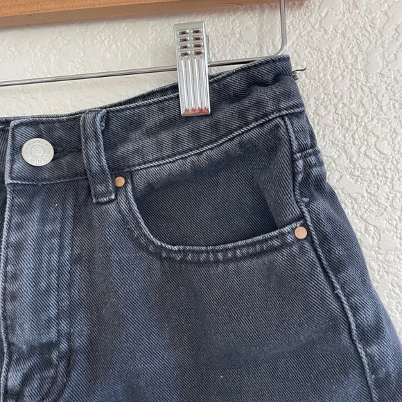 PacSun | Charcoal cuffed denim mom short high rise jean size 24 - Picture 2 of 8